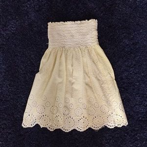 Adults strapless top.